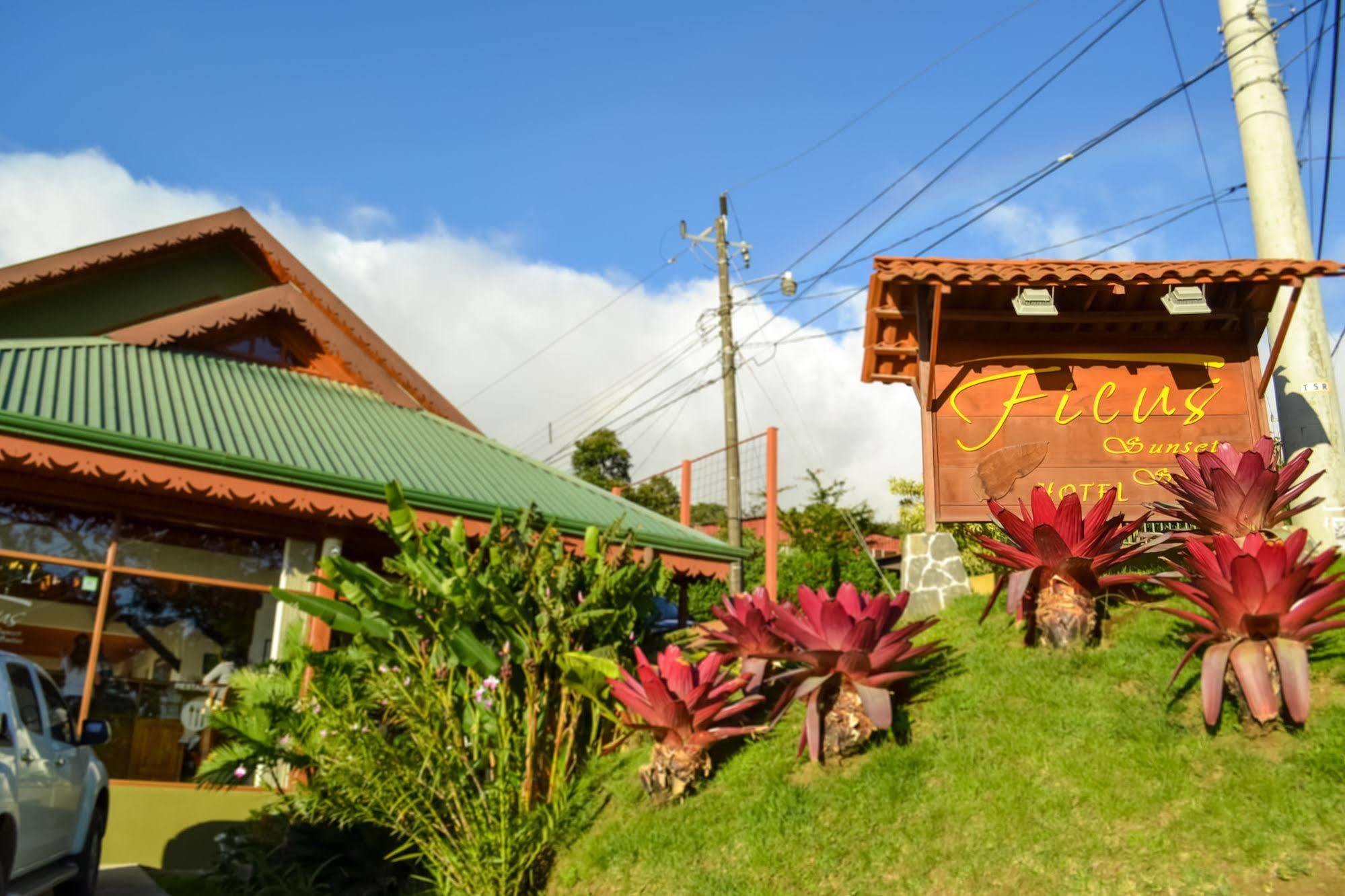 Ficus Lodge Monteverde ภายนอก รูปภาพ