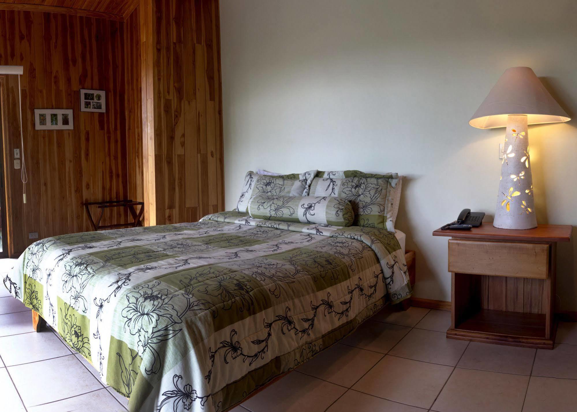 Ficus Lodge Monteverde ภายนอก รูปภาพ